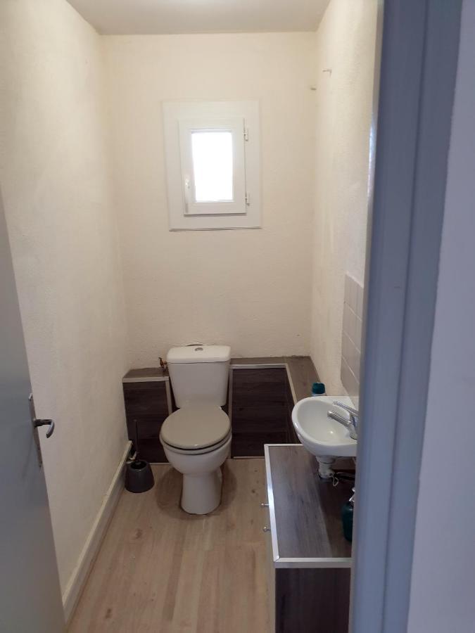 Appartement 62 M2 1Er Etage Avec Jardin Au Rdc Saint-Génis Buitenkant foto