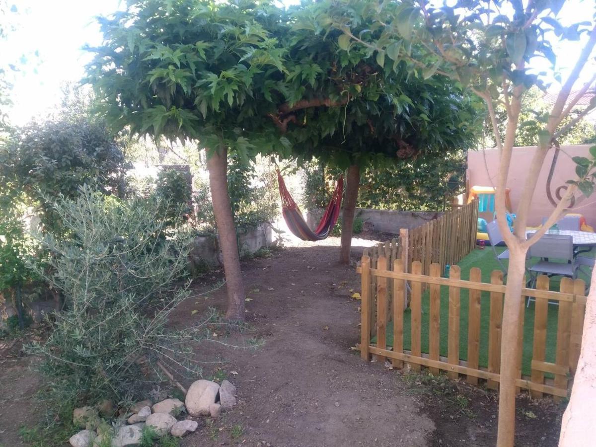 Appartement 62 M2 1Er Etage Avec Jardin Au Rdc Saint-Génis Buitenkant foto
